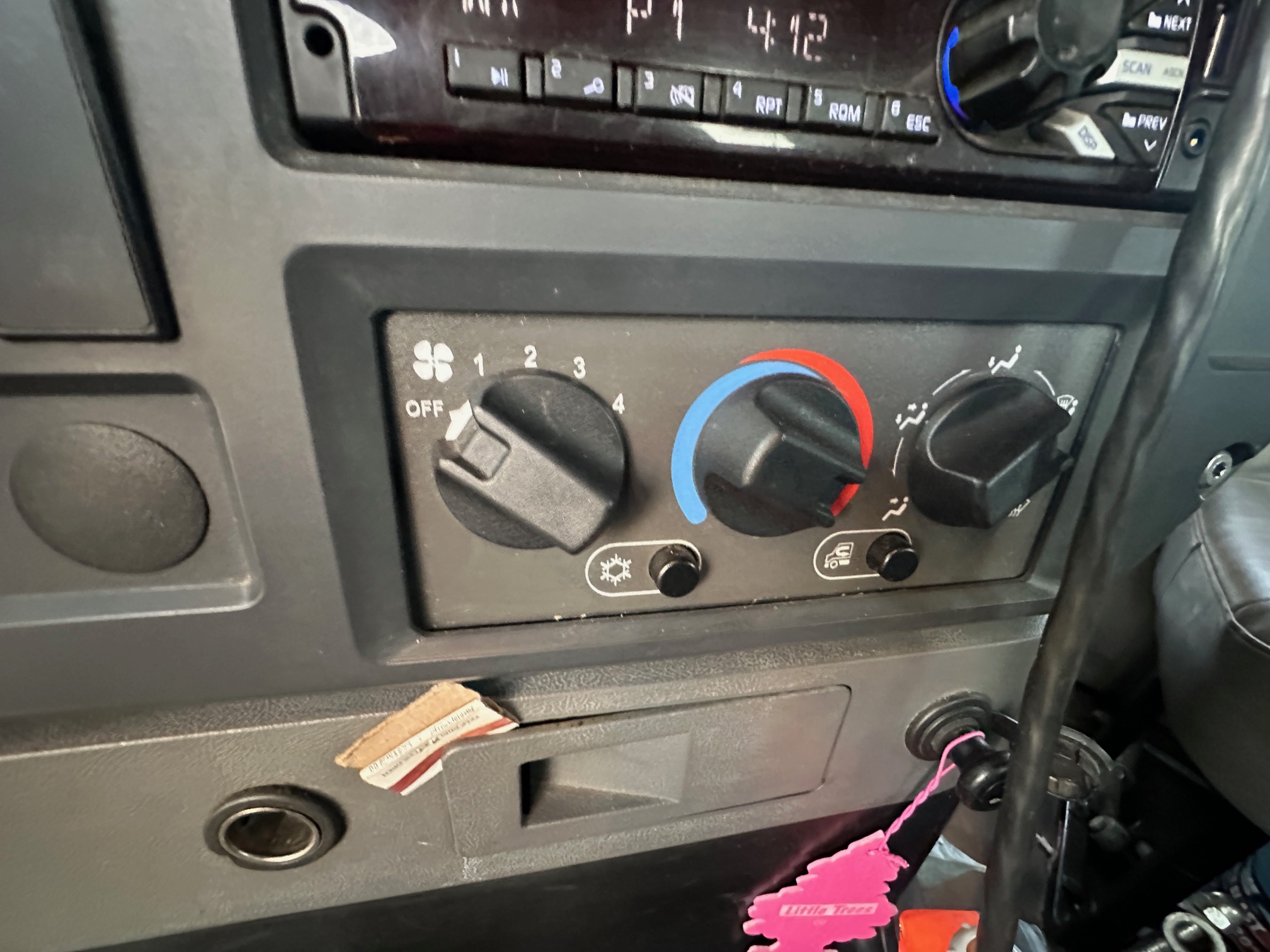 2017 MACK Granite GU713 - Image 40