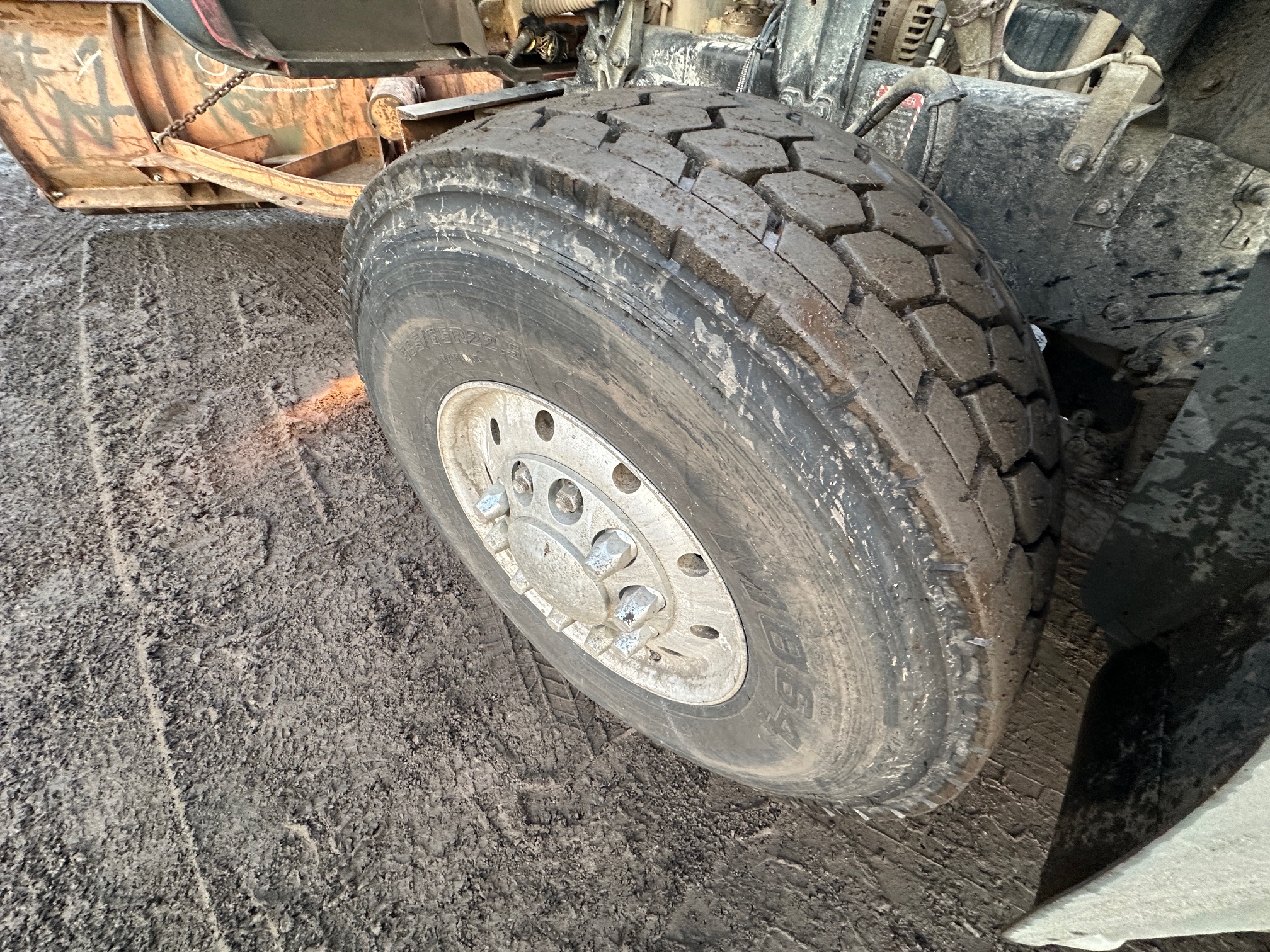 2017 MACK Granite GU713 - Image 44