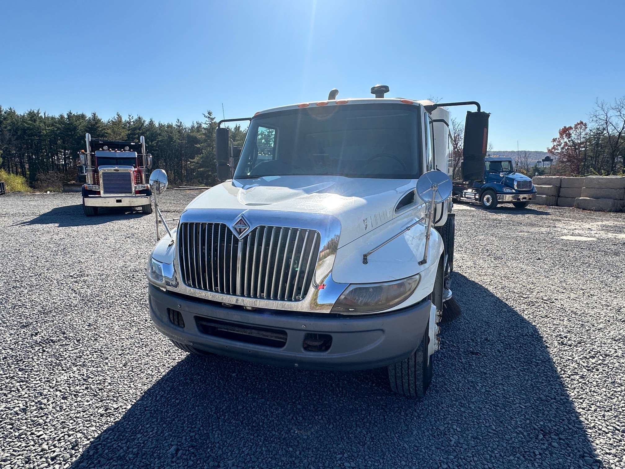 2007 INTERNATIONAL 4300 - Image 9