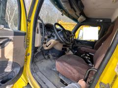 2016 PETERBILT 567 - Image 7