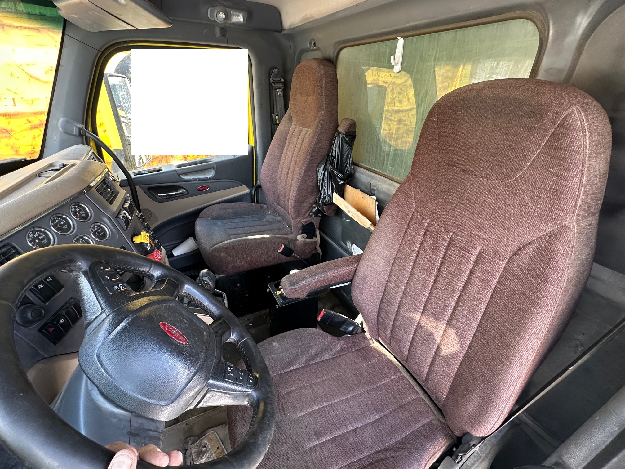 2016 PETERBILT 579 - view 16 of 49