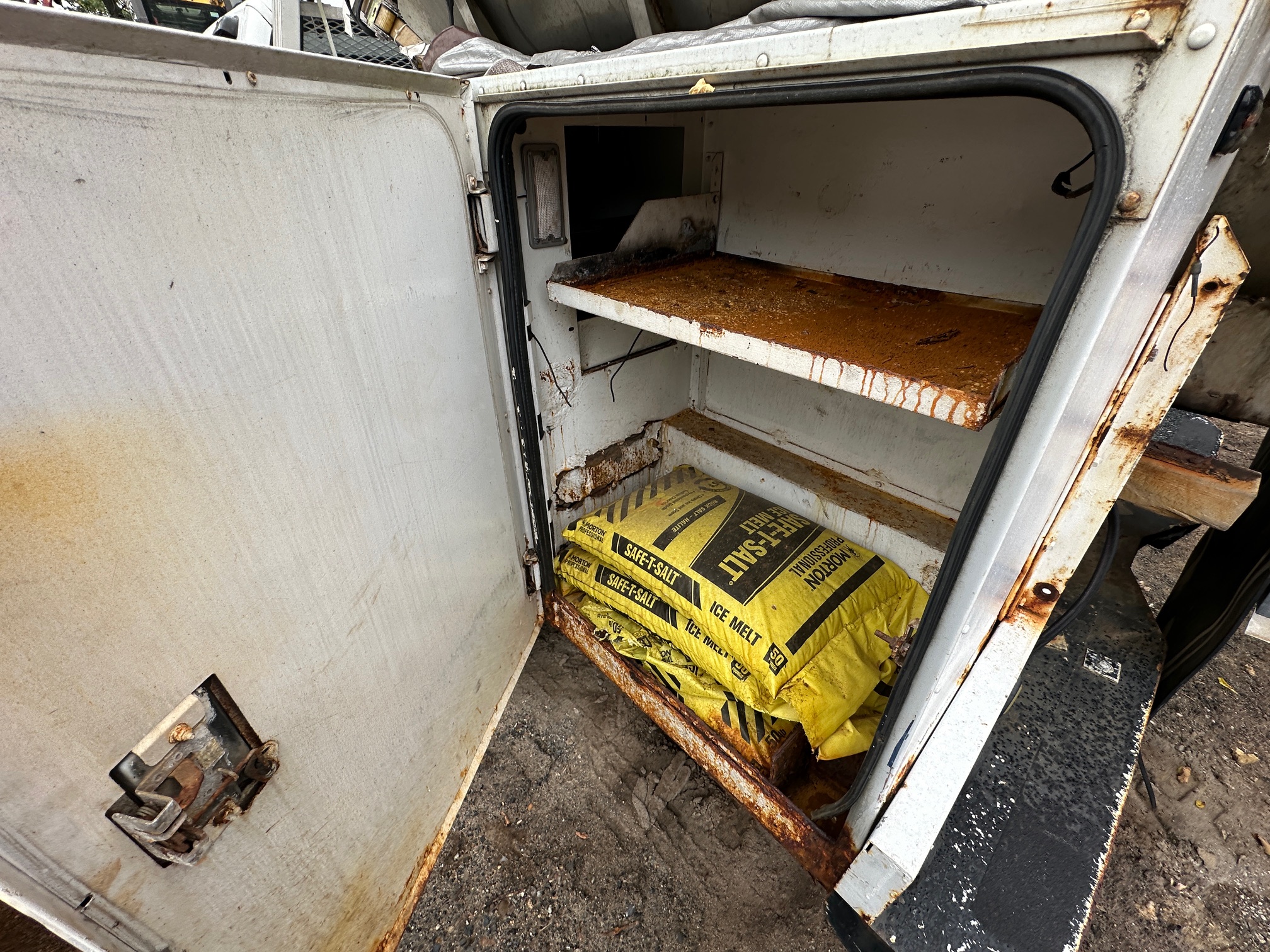 2007 FORD F350 Service Truck - view 9 of 24