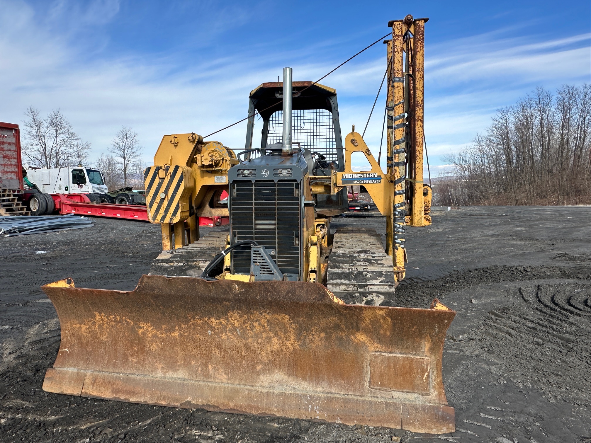2005 DEERE 650J LGP - Image 2