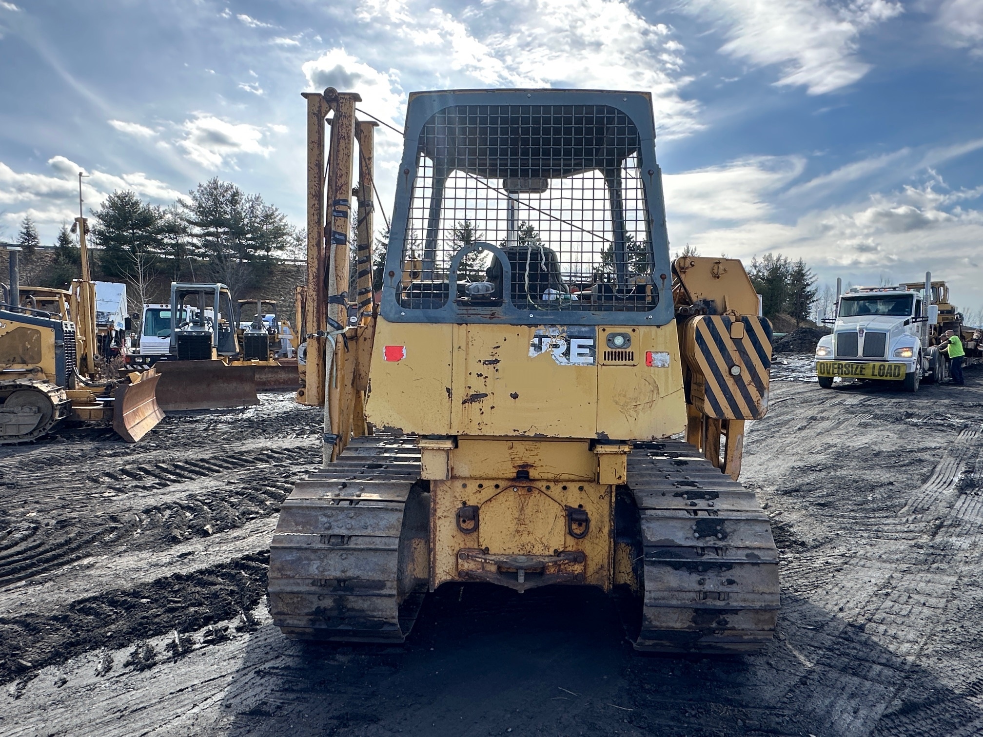 2005 DEERE 650J LGP - Image 10