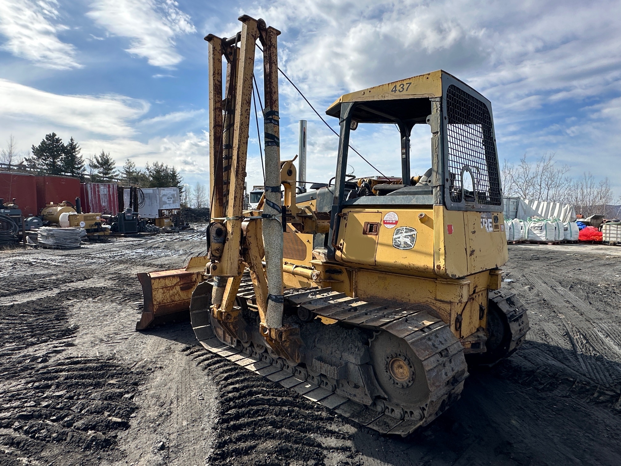 2005 DEERE 650J LGP - Image 12