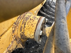 2005 DEERE 650J LGP - Image 19