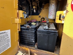 2005 DEERE 650J LGP - Image 25