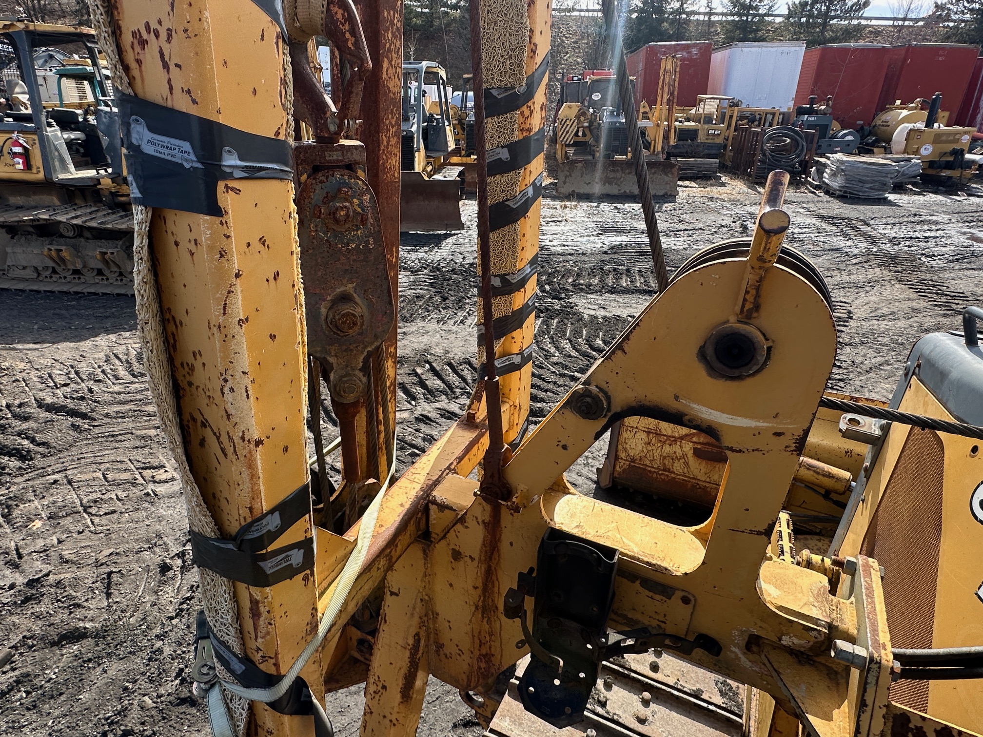 2005 DEERE 650J LGP - Image 29