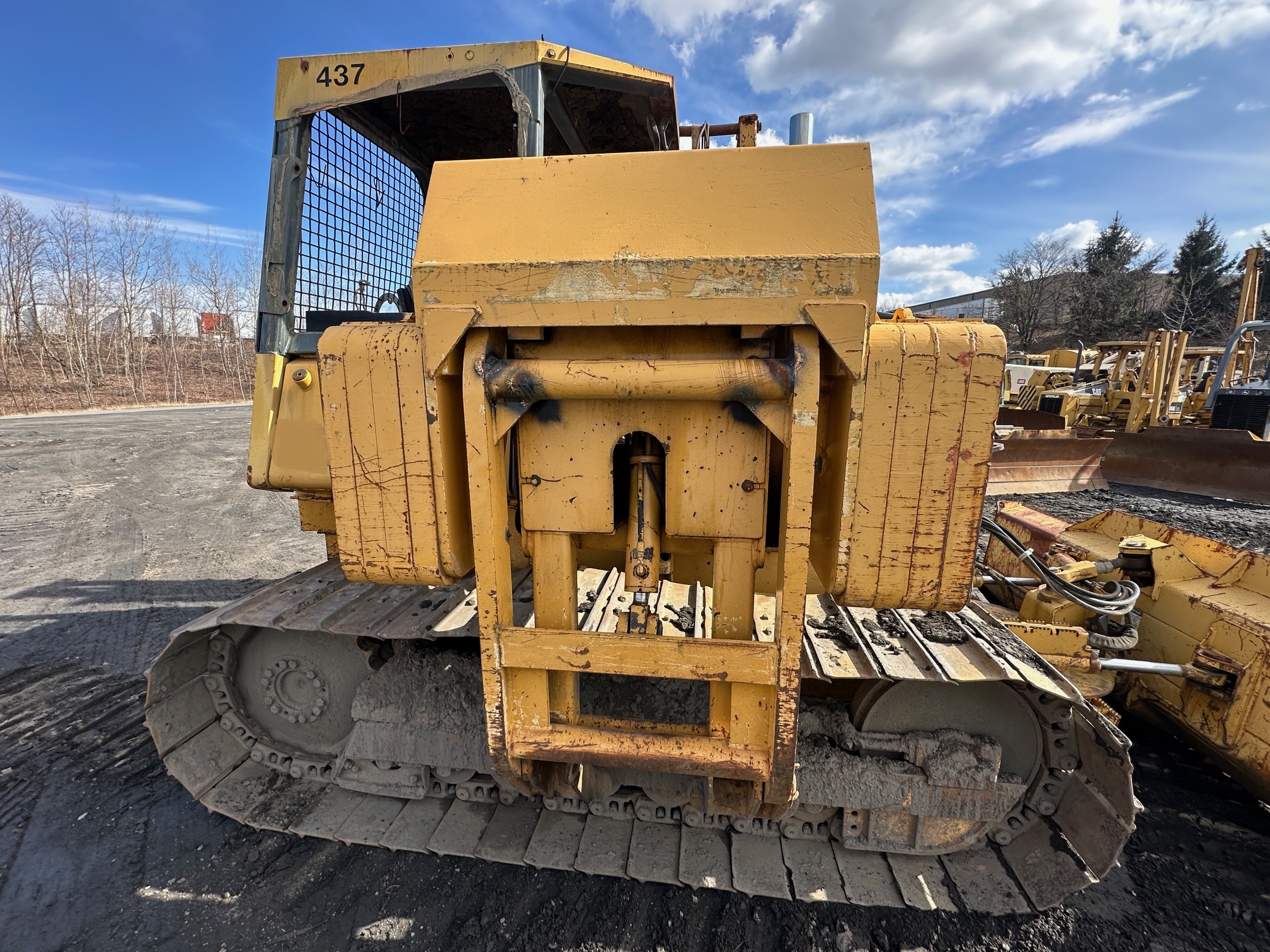 2005 DEERE 650J LGP - Image 36