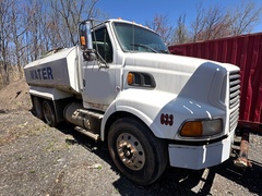 1997 FORD Water Truck - Image 1