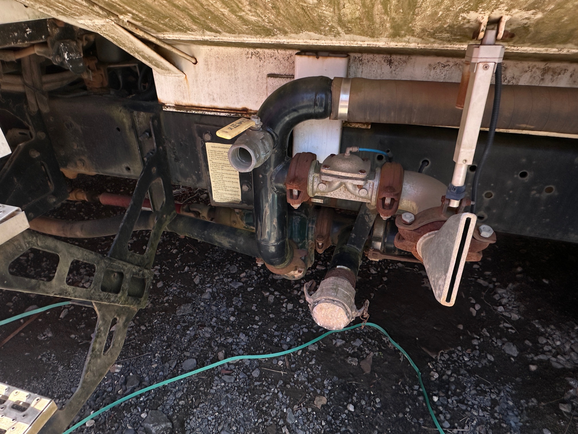 1997 FORD Water Truck - view 6 of 38