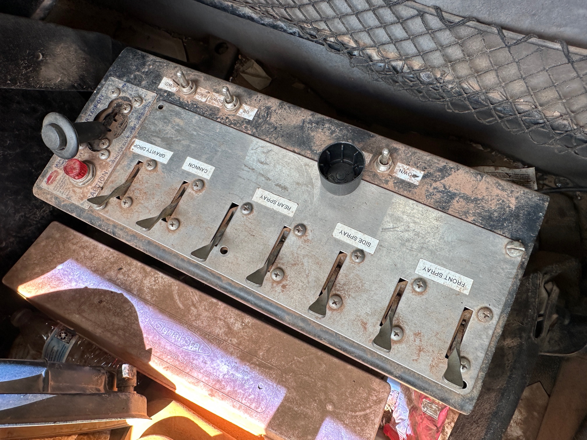 1997 FORD Water Truck - view 10 of 38