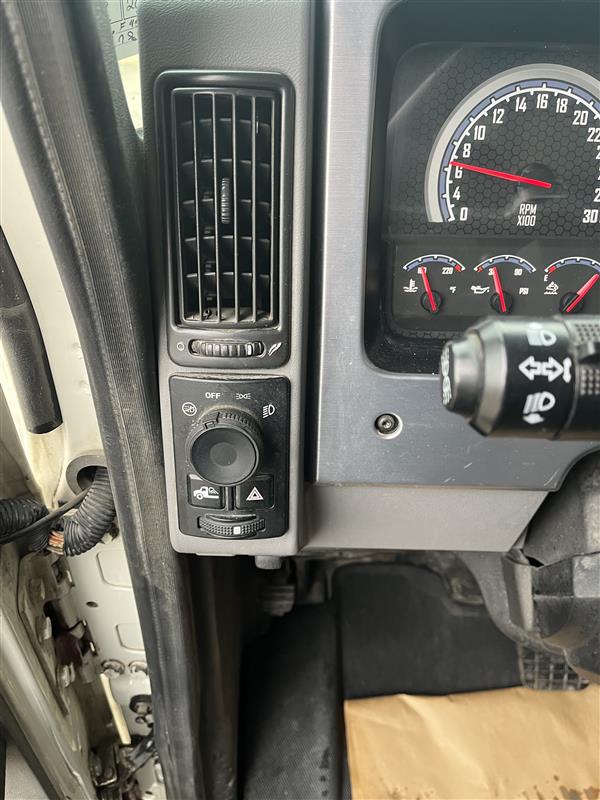 2020 MACK GR64F - view 11 of 15