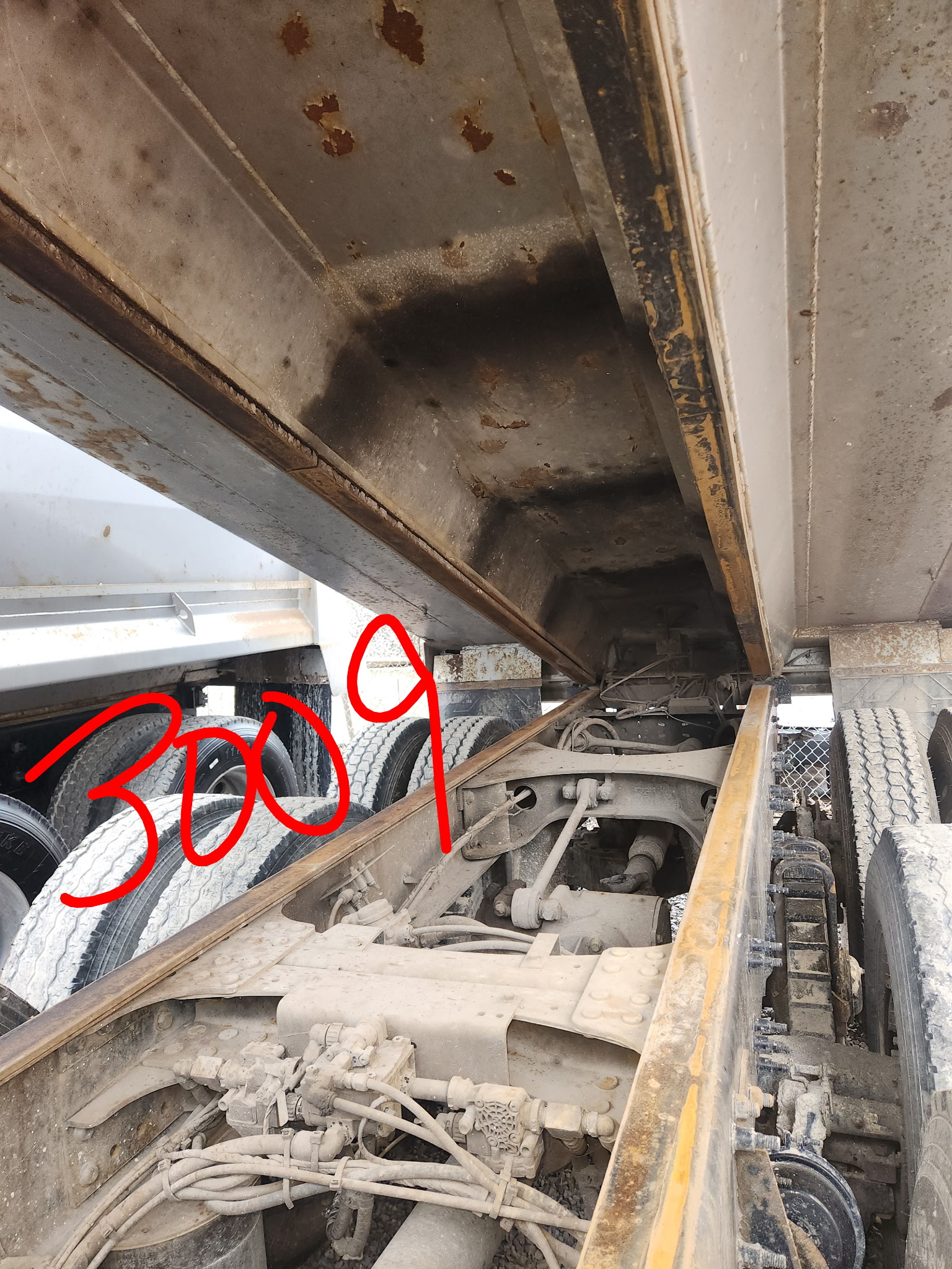 2020 MACK GR64F - view 12 of 15