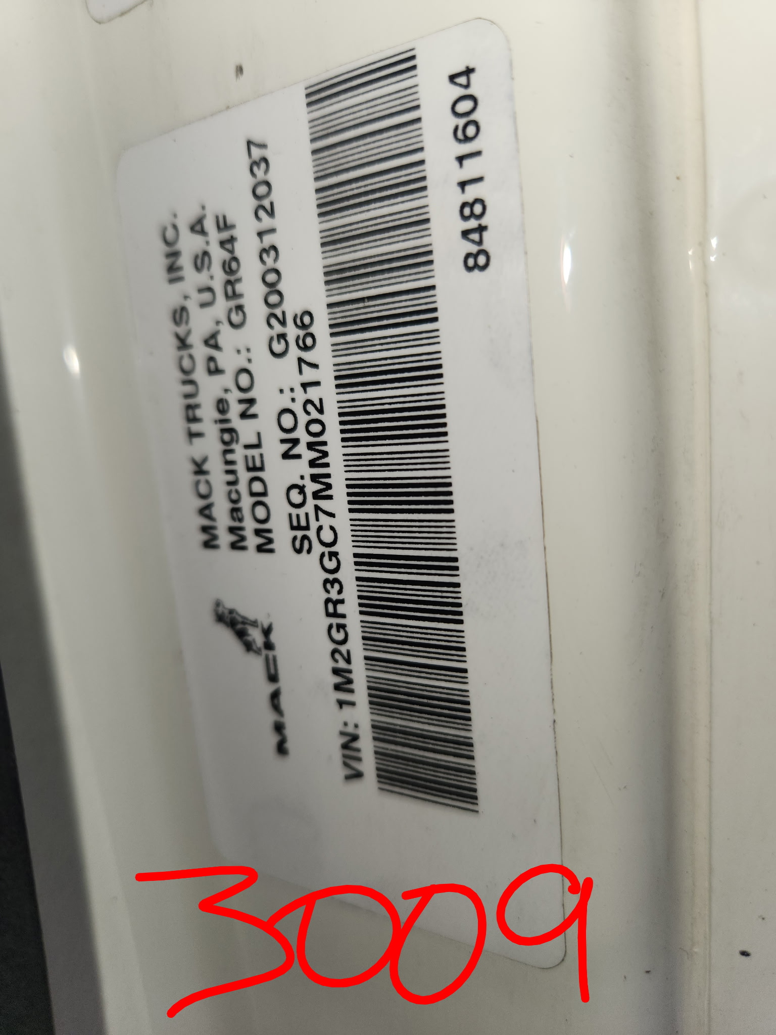 2020 MACK GR64F - view 13 of 15