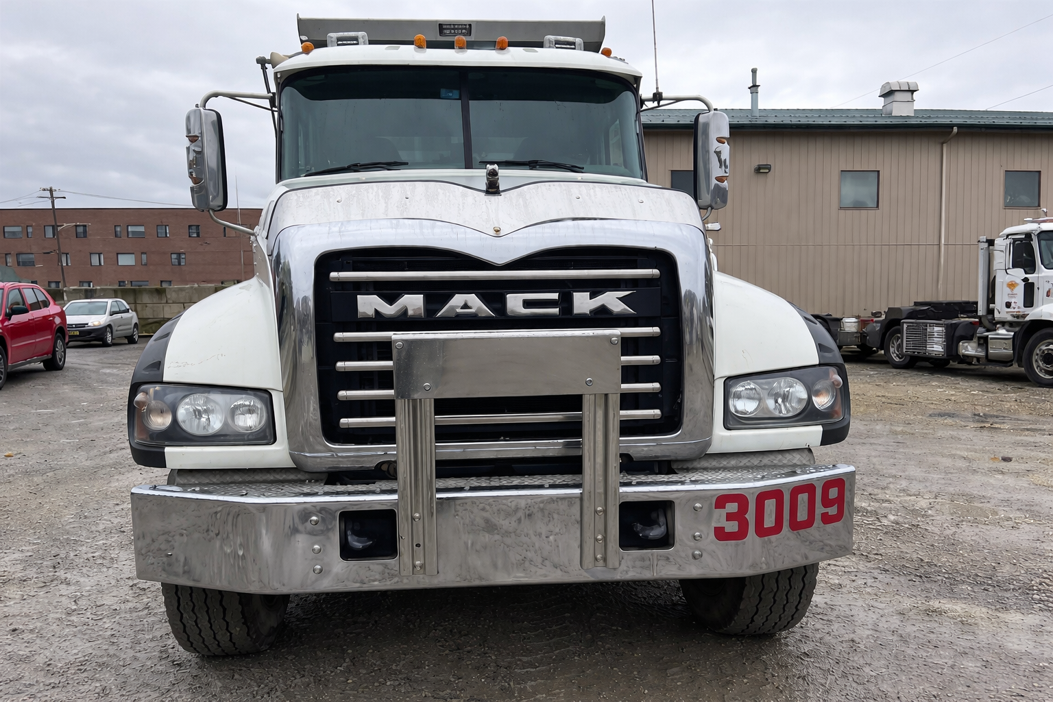 2020 MACK GR64F - view 4 of 15