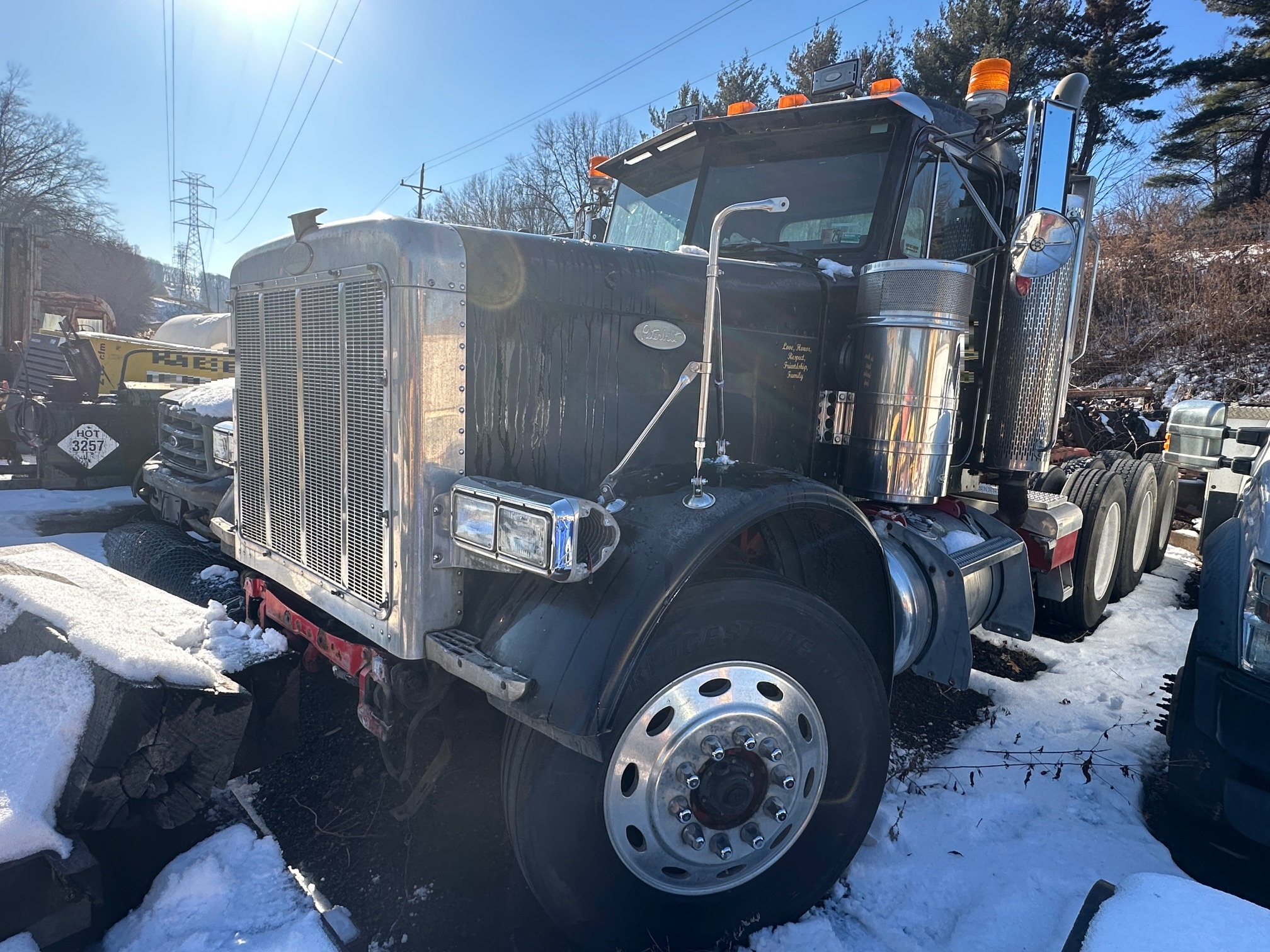 1997 PETERBILT 389