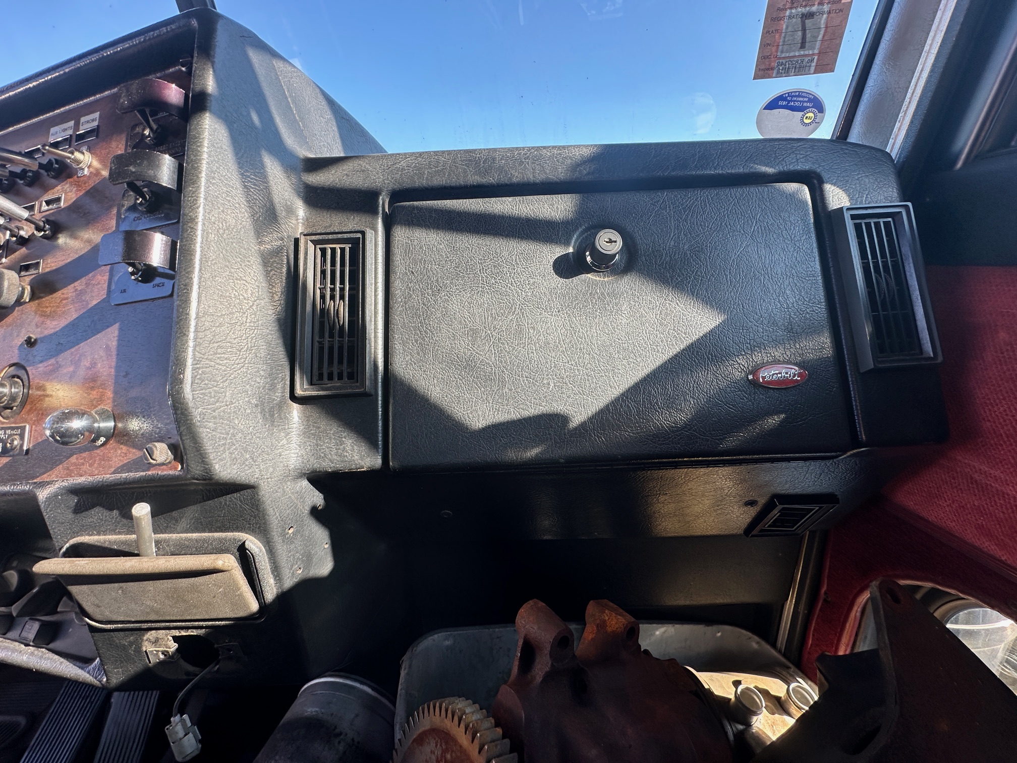 1997 PETERBILT 389 - Image 48