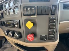 2016 PETERBILT 567 - Image 15