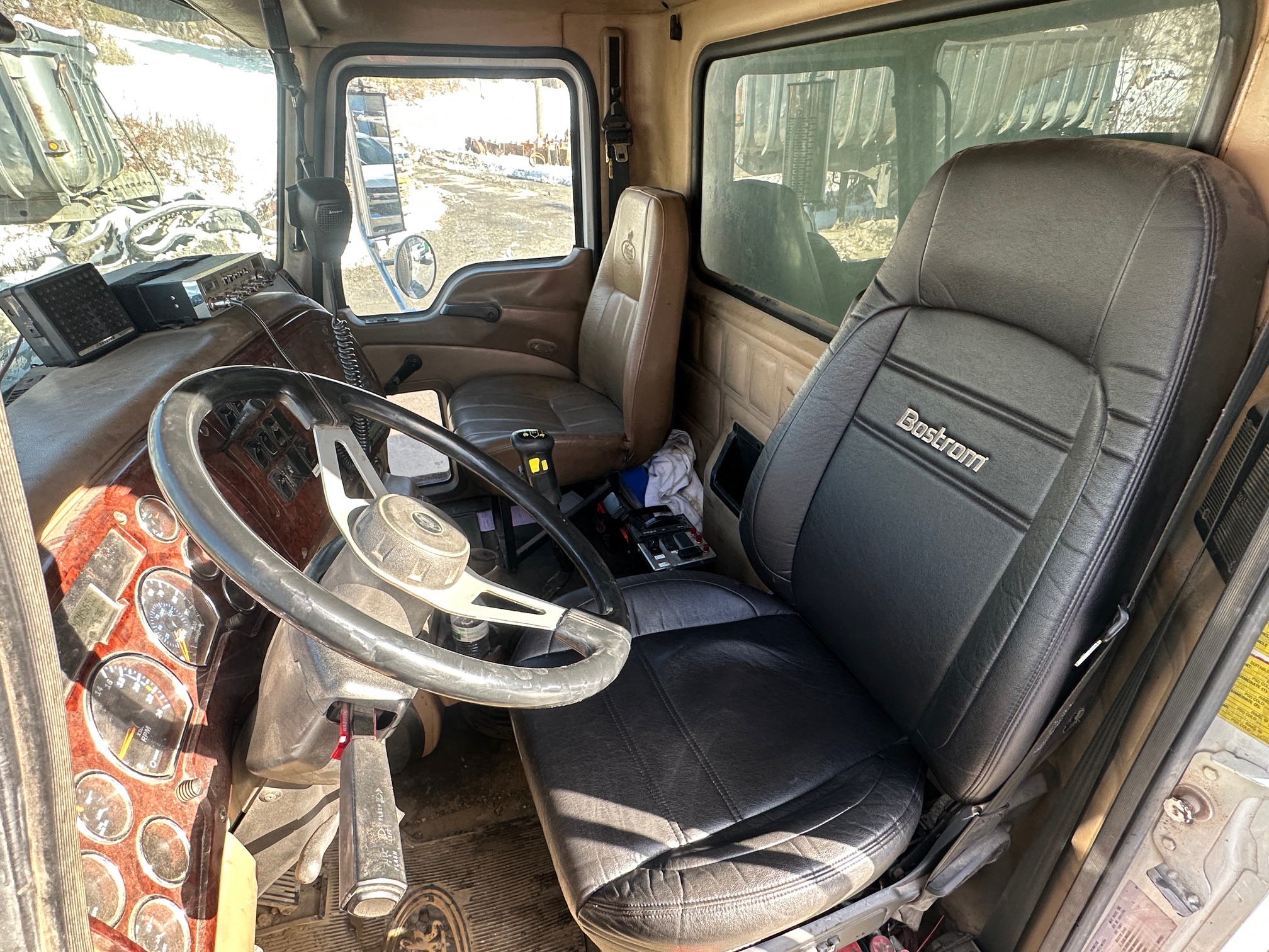 2005 MACK CV713 - Image 18