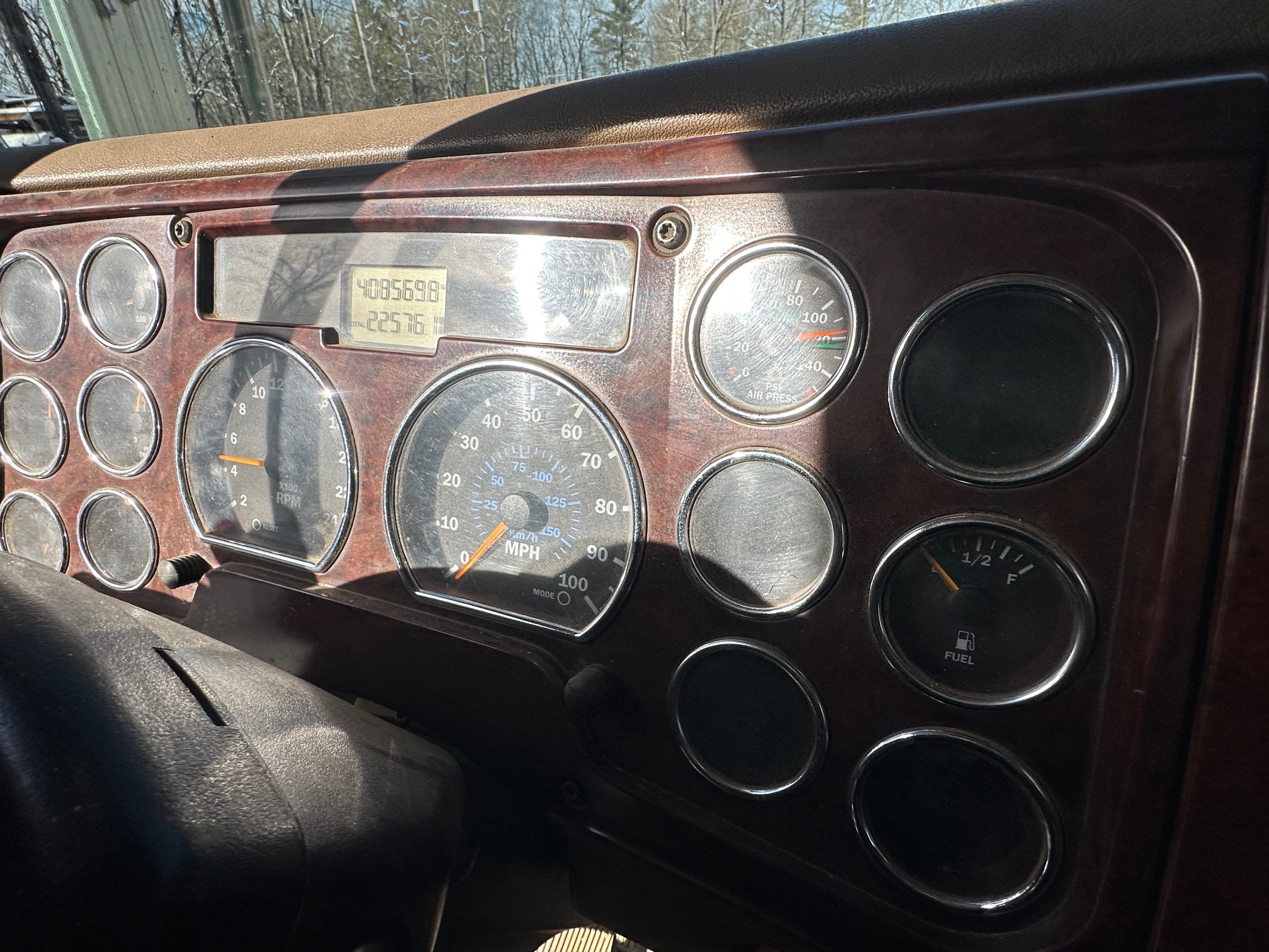 2005 MACK CV713 - Image 19