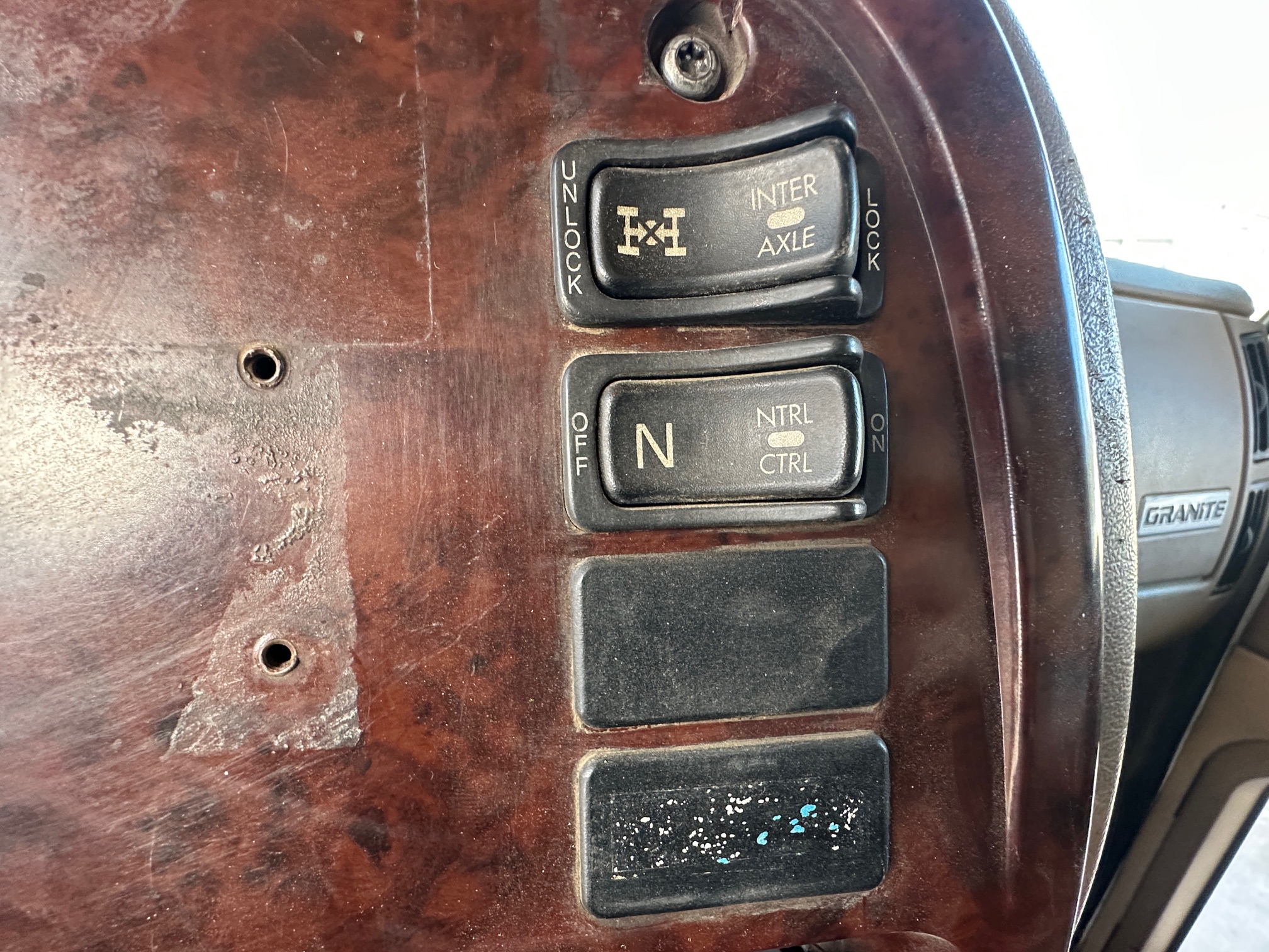 2005 MACK CV713 - Image 21