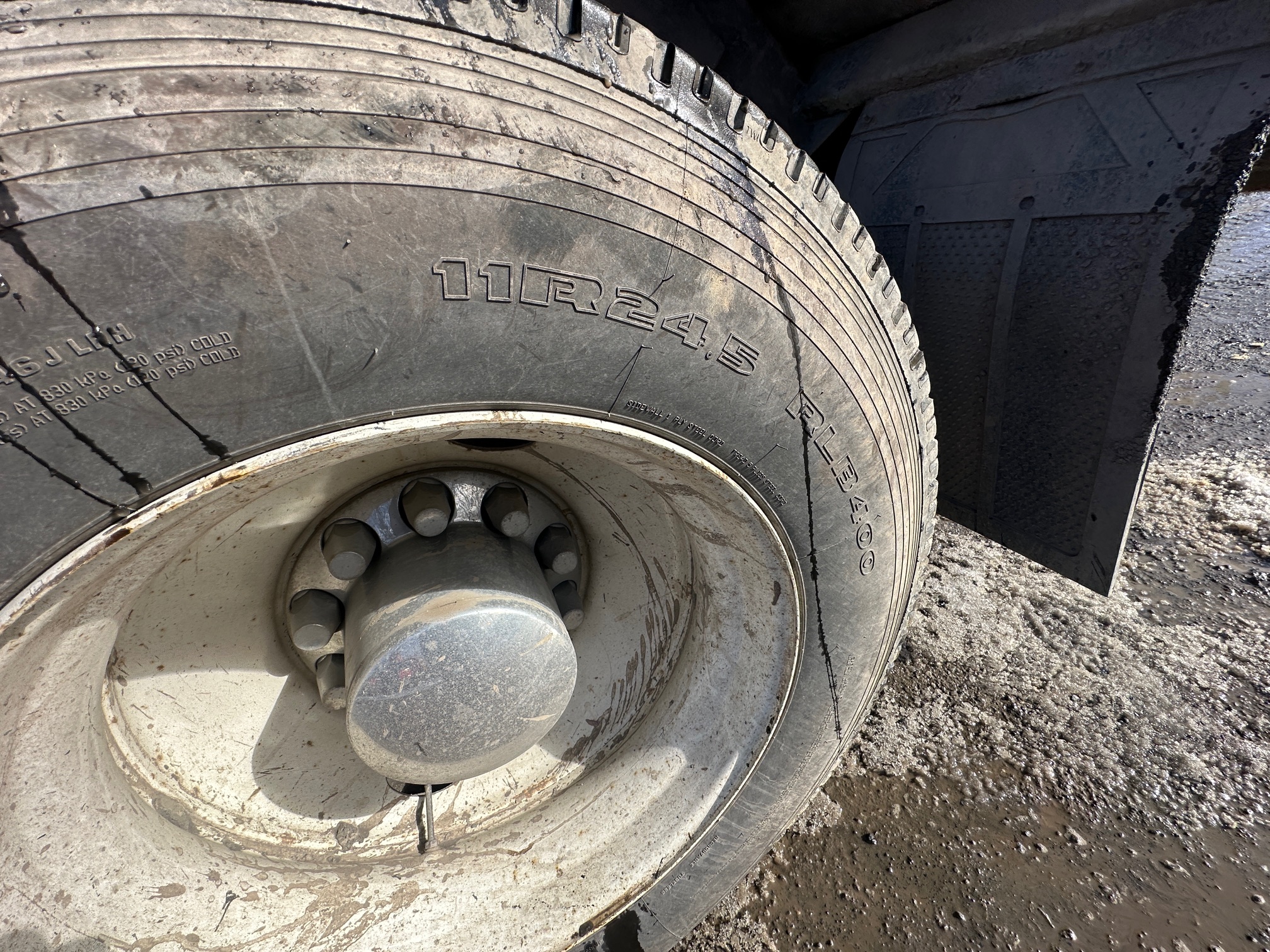 2005 MACK CV713 - Image 32