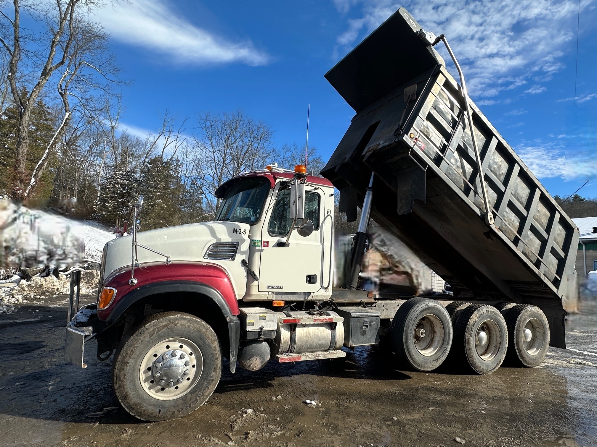 2005 MACK CV713