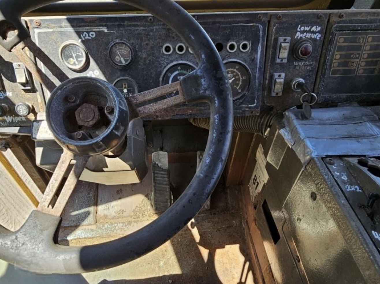 1990 CATERPILLAR D25D - Image 5