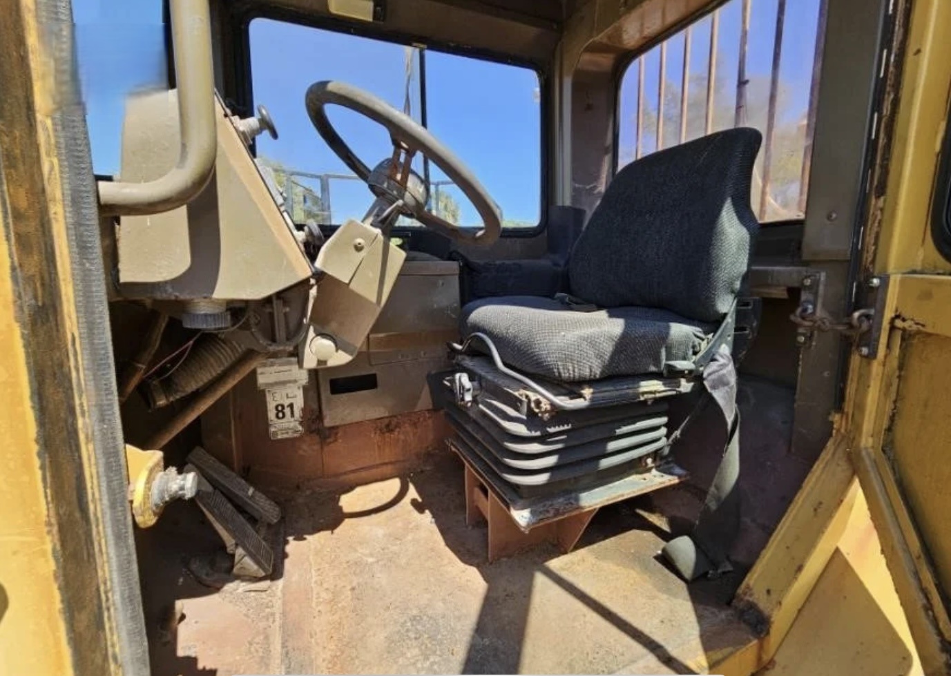 1990 CATERPILLAR D25D - Image 7