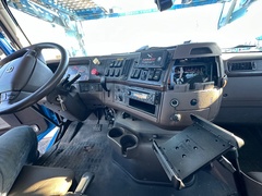 2014 VOLVO VAH 64430 - Image 27