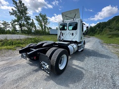 2015 FREIGHTLINER Cascadia - Image 6