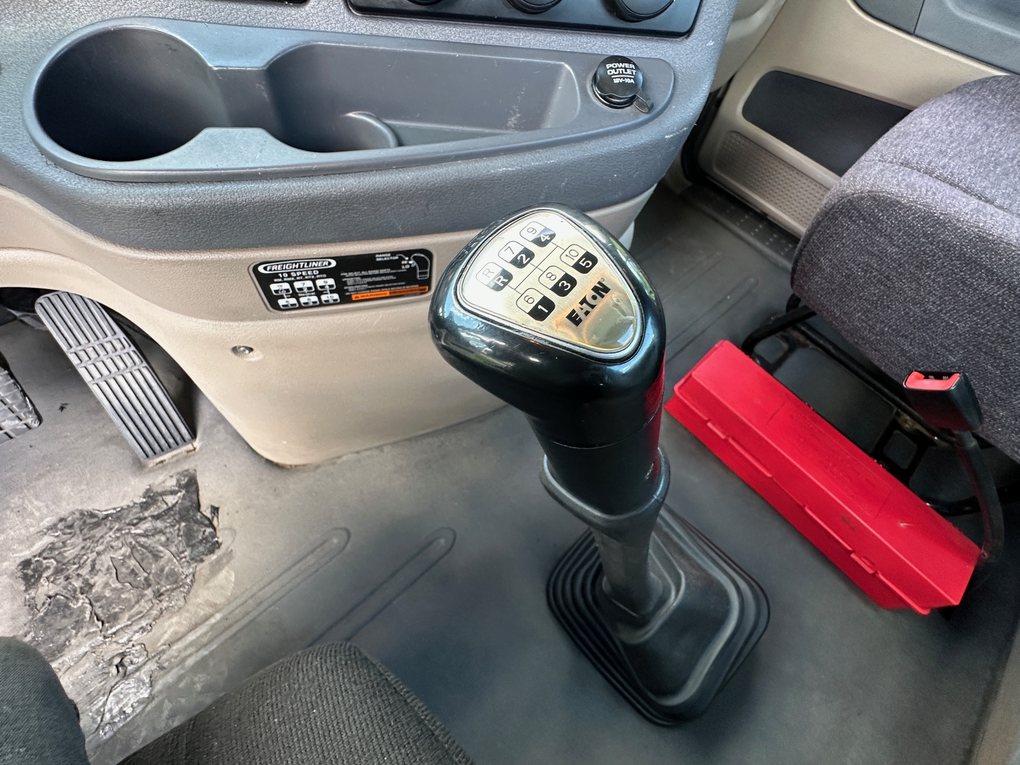 2015 FREIGHTLINER Cascadia - view 18 of 40