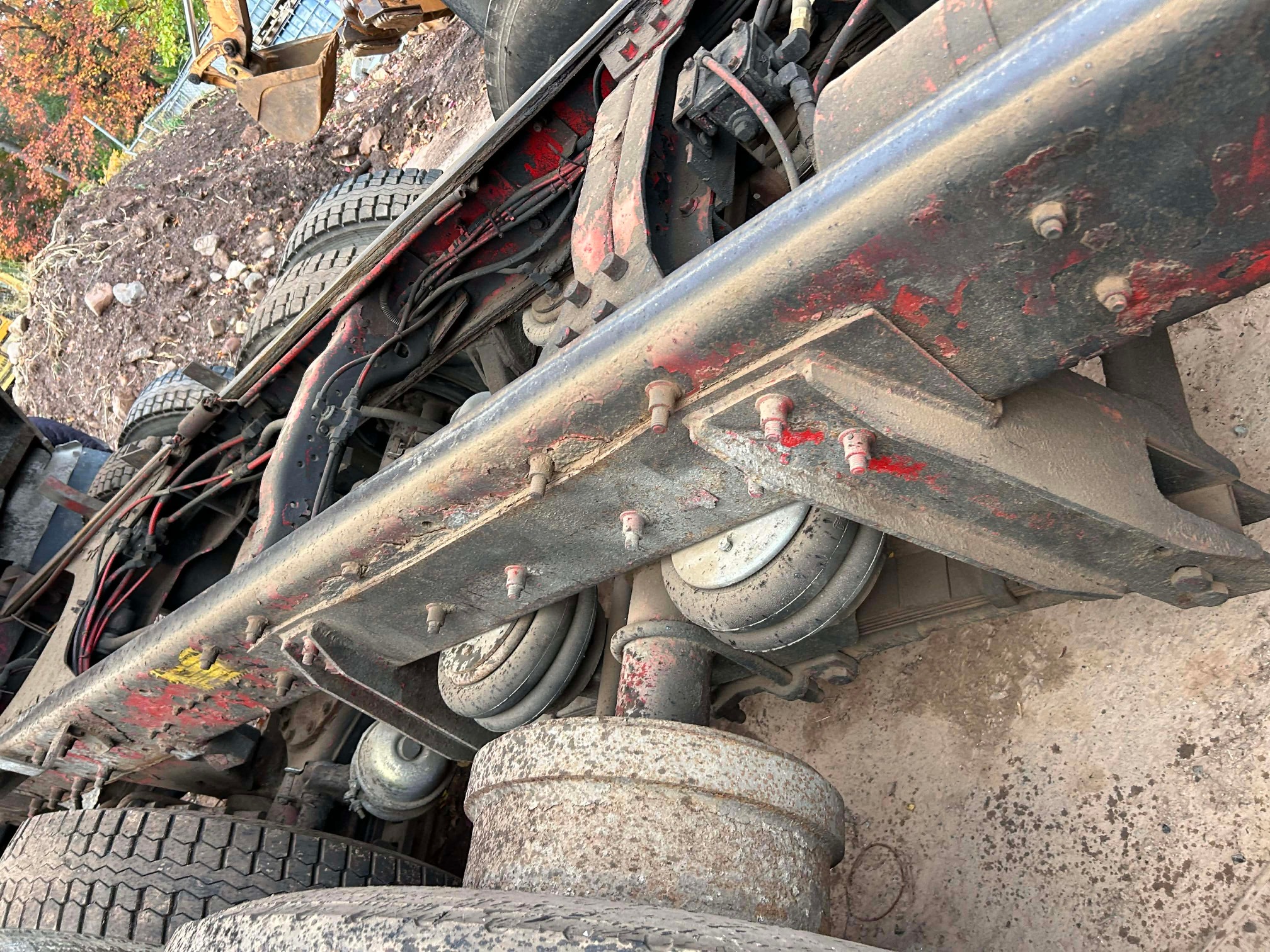 2001 MACK RD688 - Image 14