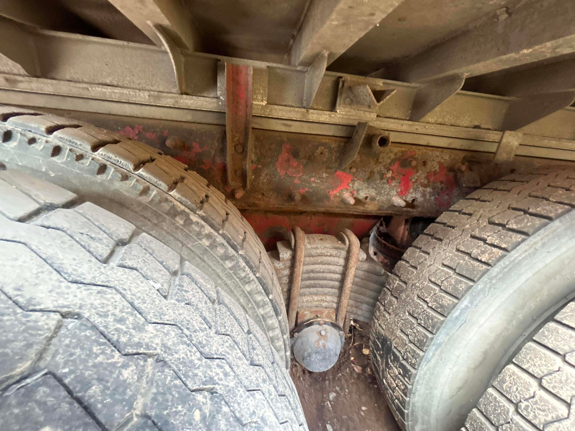 2001 MACK RD688 - Image 16