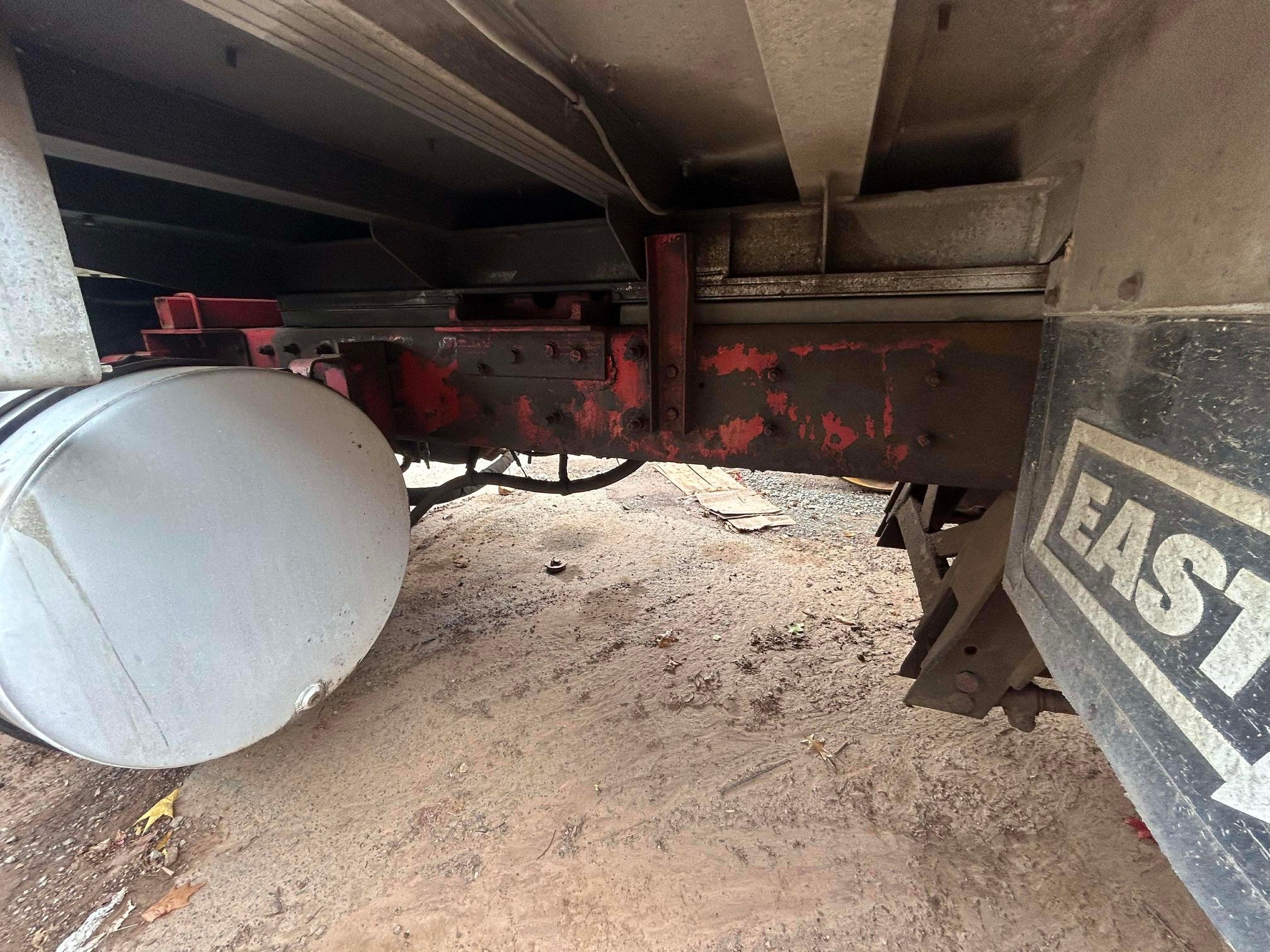 2001 MACK RD688 - Image 18