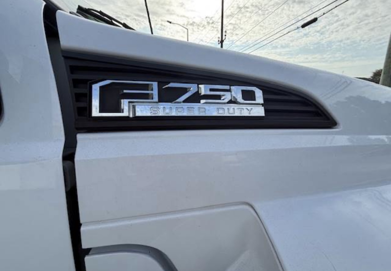 2016 FORD F750 - Image 18