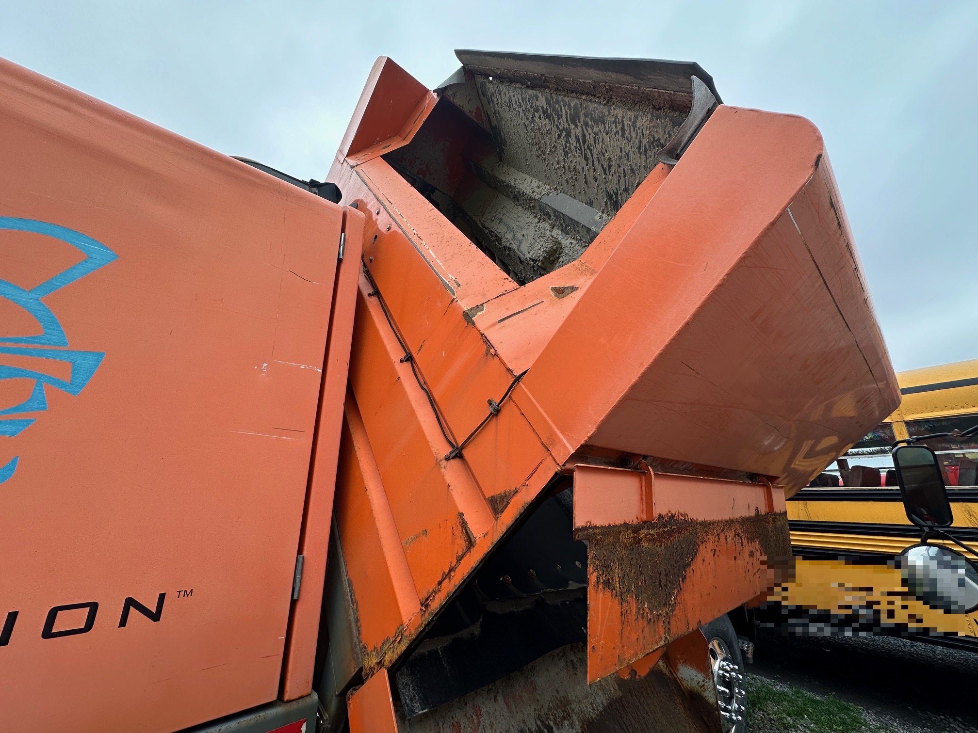 2002 GMC T1500 - Image 7