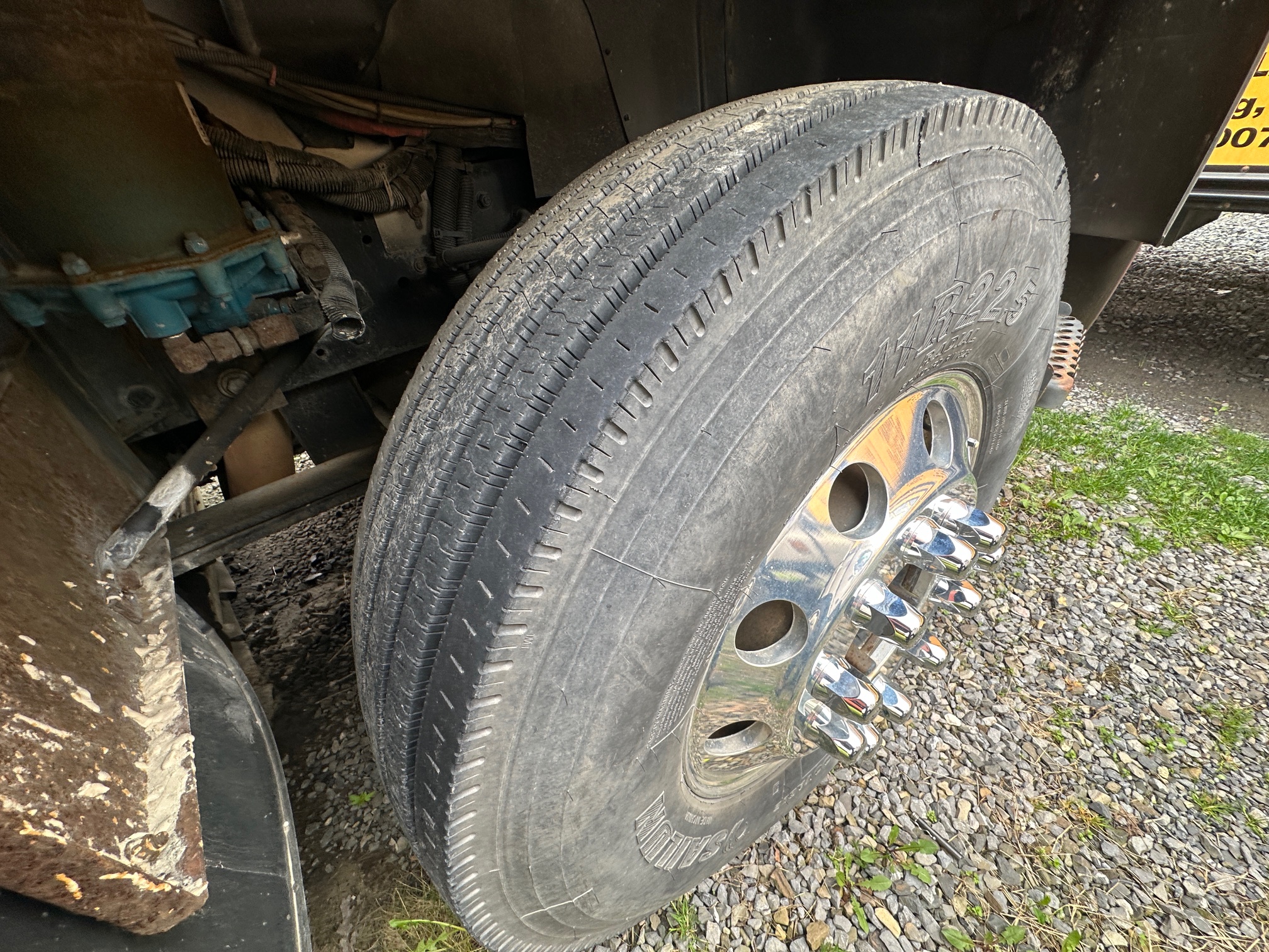 2002 GMC T1500 - Image 19