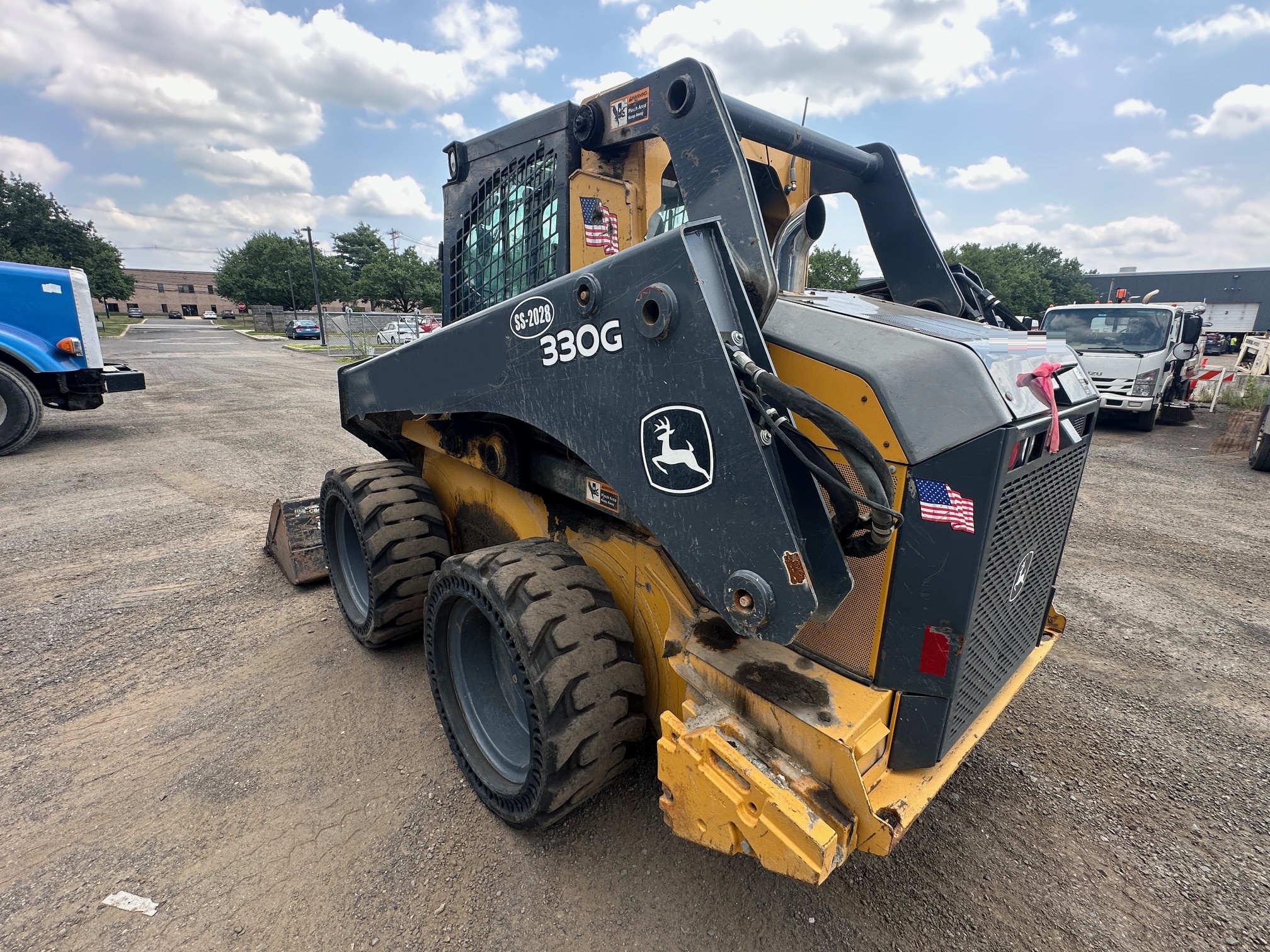 2017 DEERE 330G - Image 4