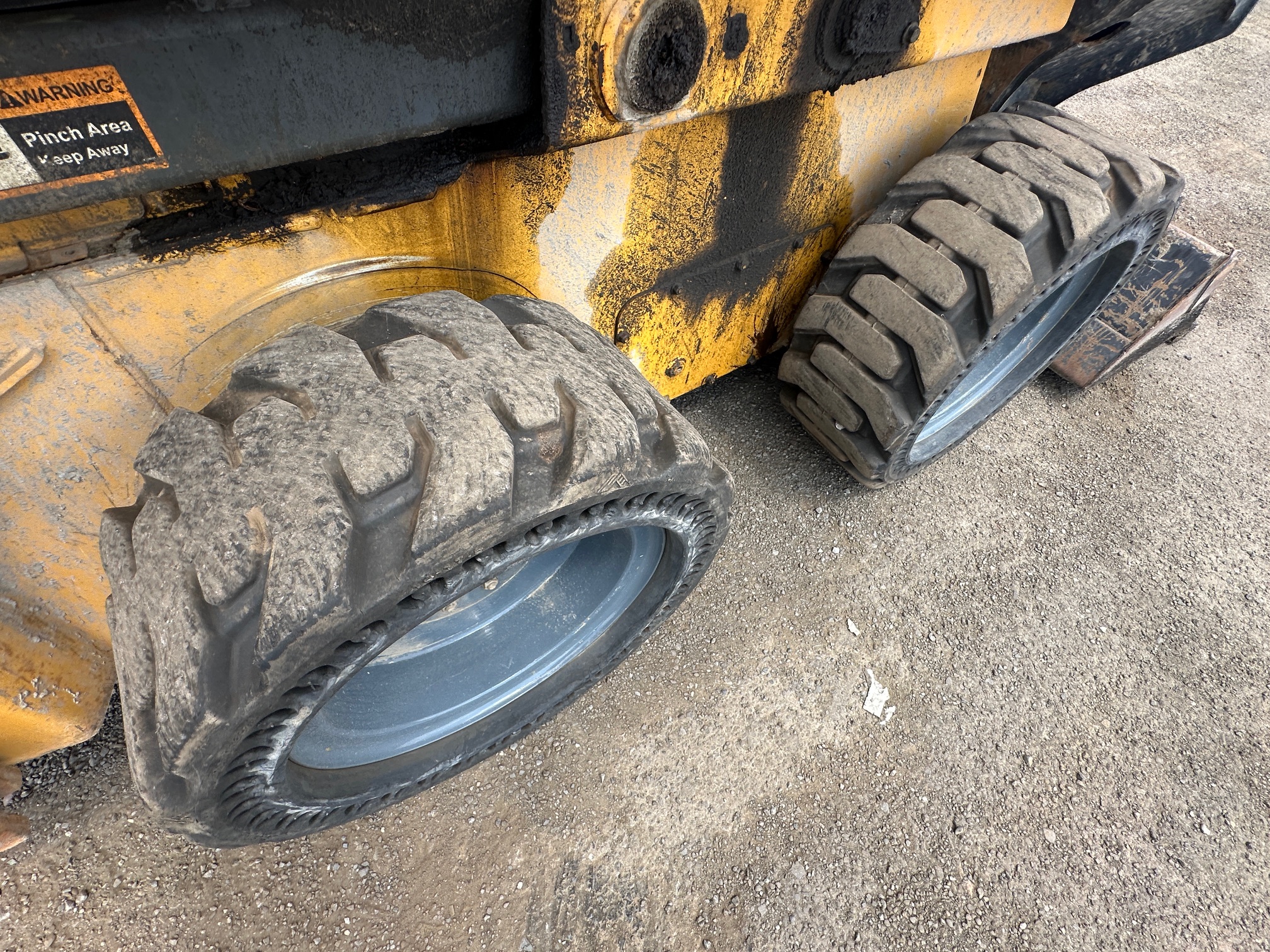 2017 DEERE 330G - view 20 of 26