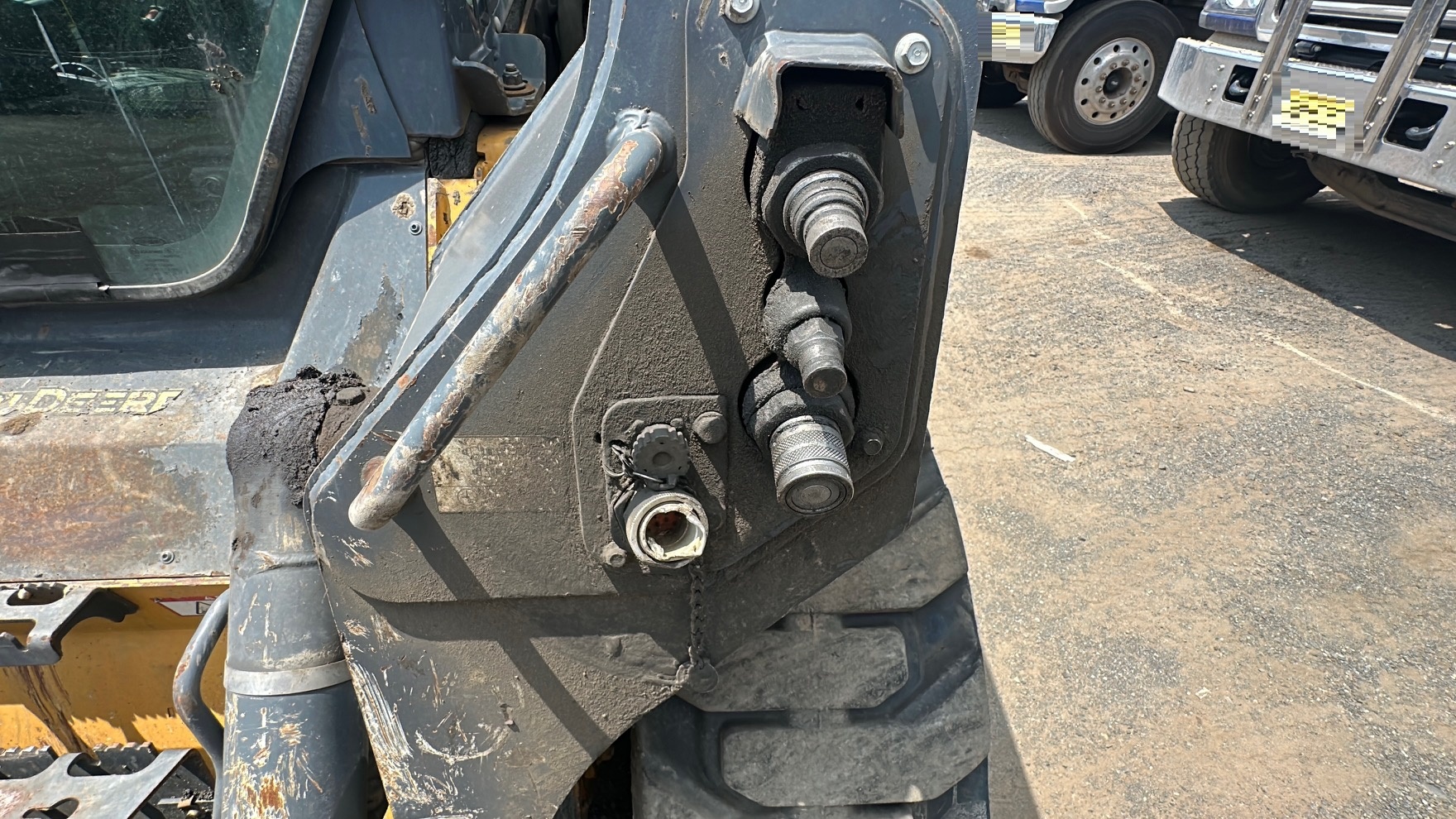 2017 DEERE 330G - Image 26