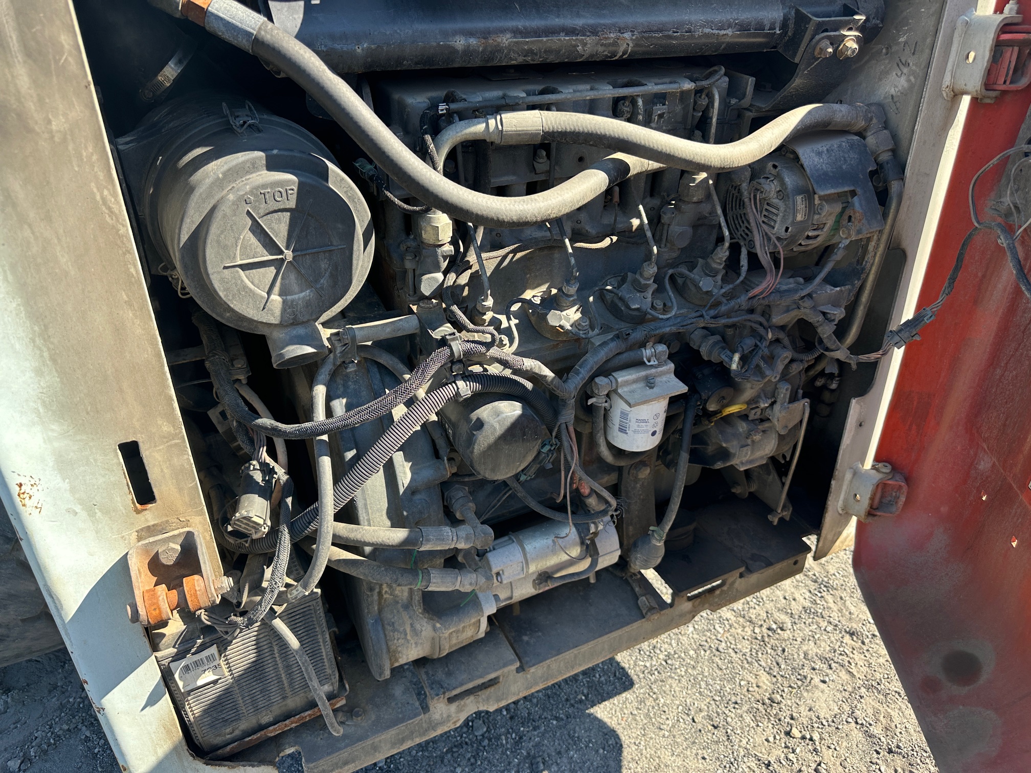 2002 BOBCAT S250 - view 12 of 26