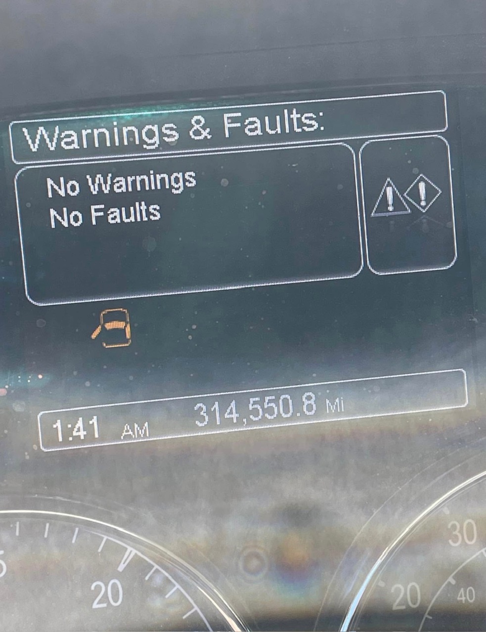 2021 PETERBILT 567 Triaxle Dump Truck - view 8 of 9