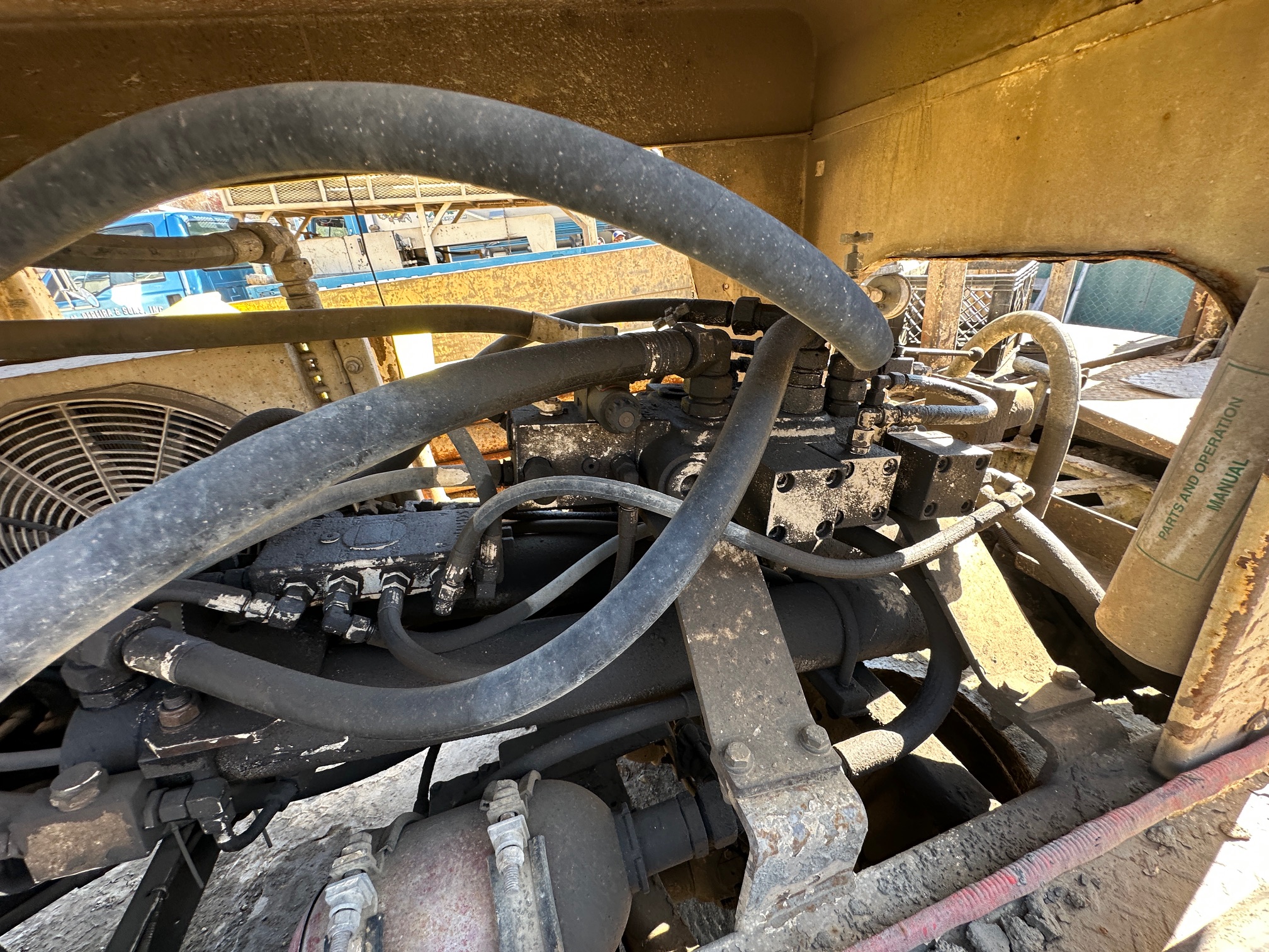 2005 FORD F650 City Pump Truck - view 19 of 27