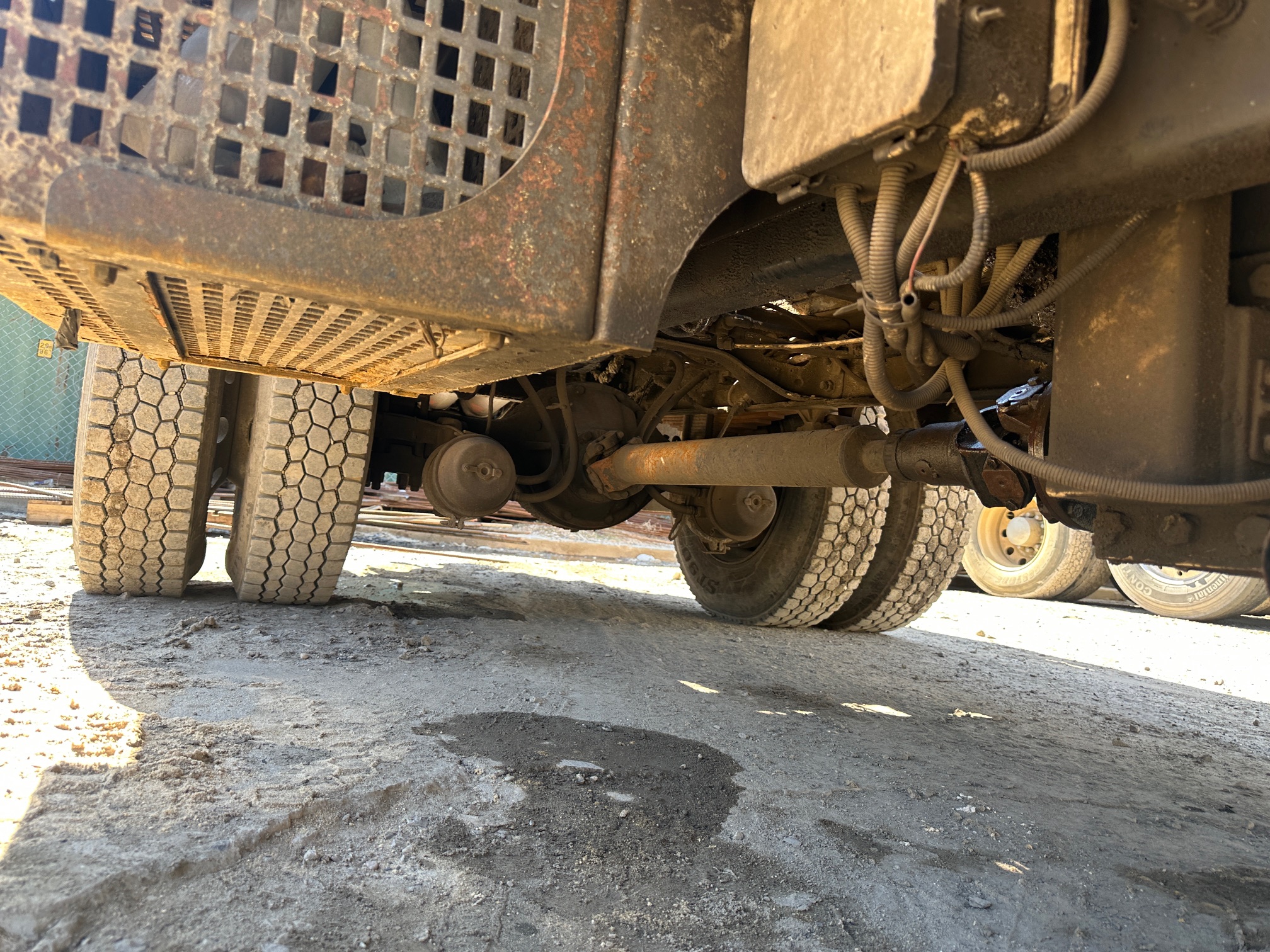 2005 FORD F650 City Pump Truck - Image 26