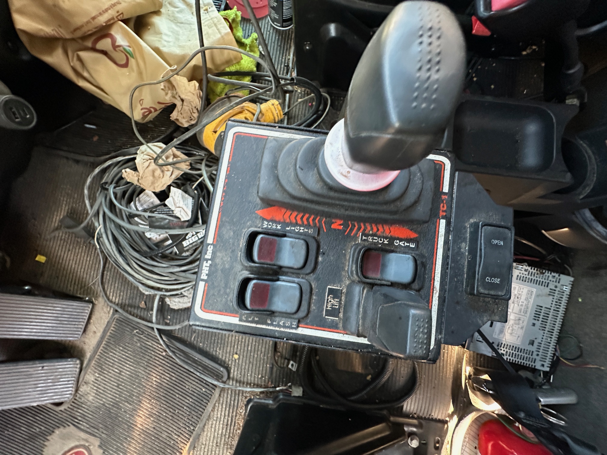 2008 PETERBILT PB340 - view 19 of 44