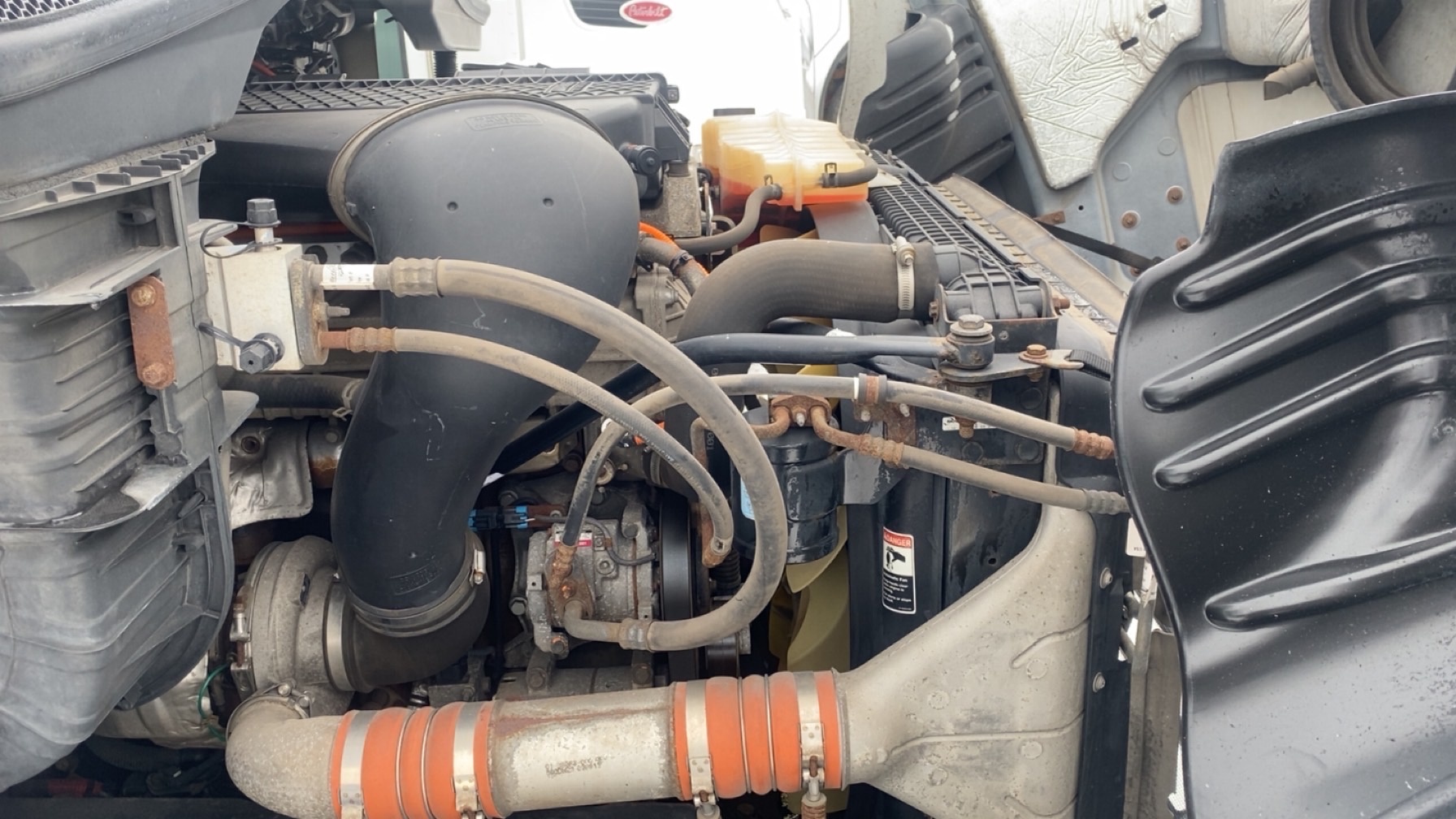 2016 FREIGHTLINER Cascadia 113 - Image 12