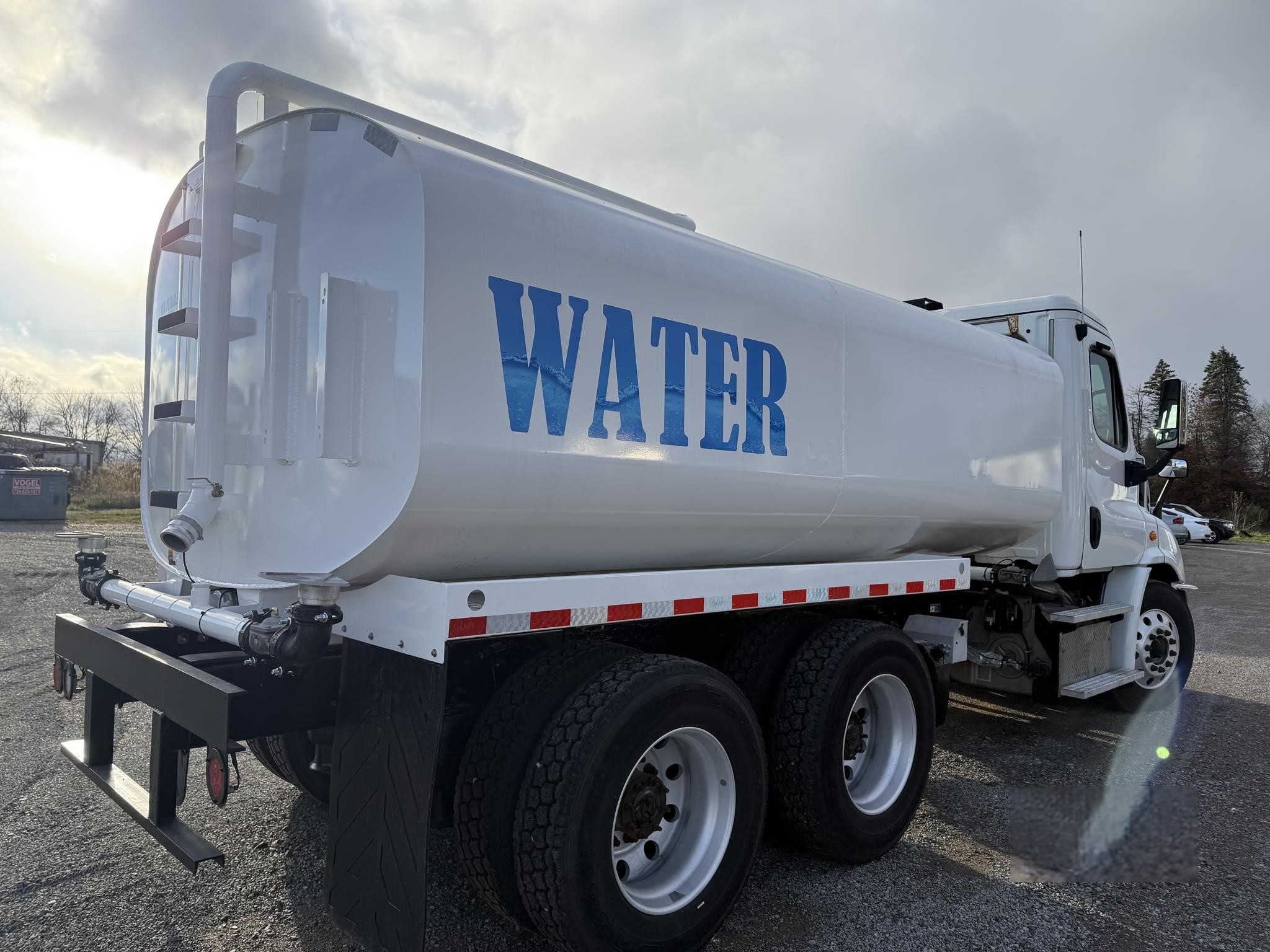 2016 FREIGHTLINER Cascadia 113 - Image 5