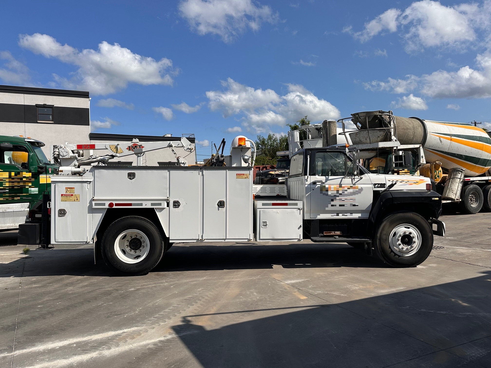 1989 FORD F700 - view 4 of 29